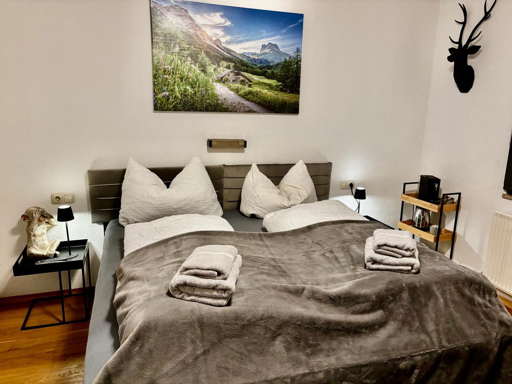 Lechtaler Alpenblick Landeck - Privatzimmer & Ferienwohnung ภายนอก รูปภาพ