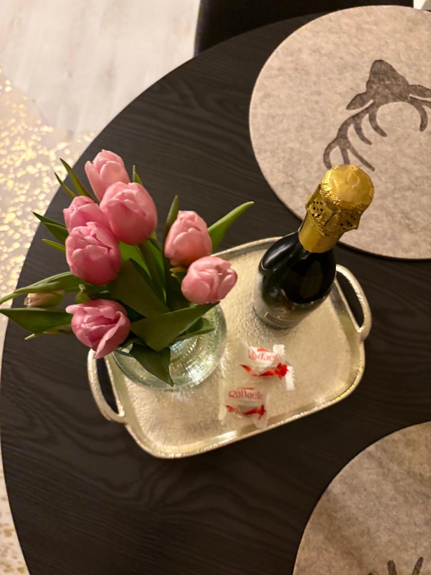 Lechtaler Alpenblick Landeck - Privatzimmer & Ferienwohnung ภายนอก รูปภาพ