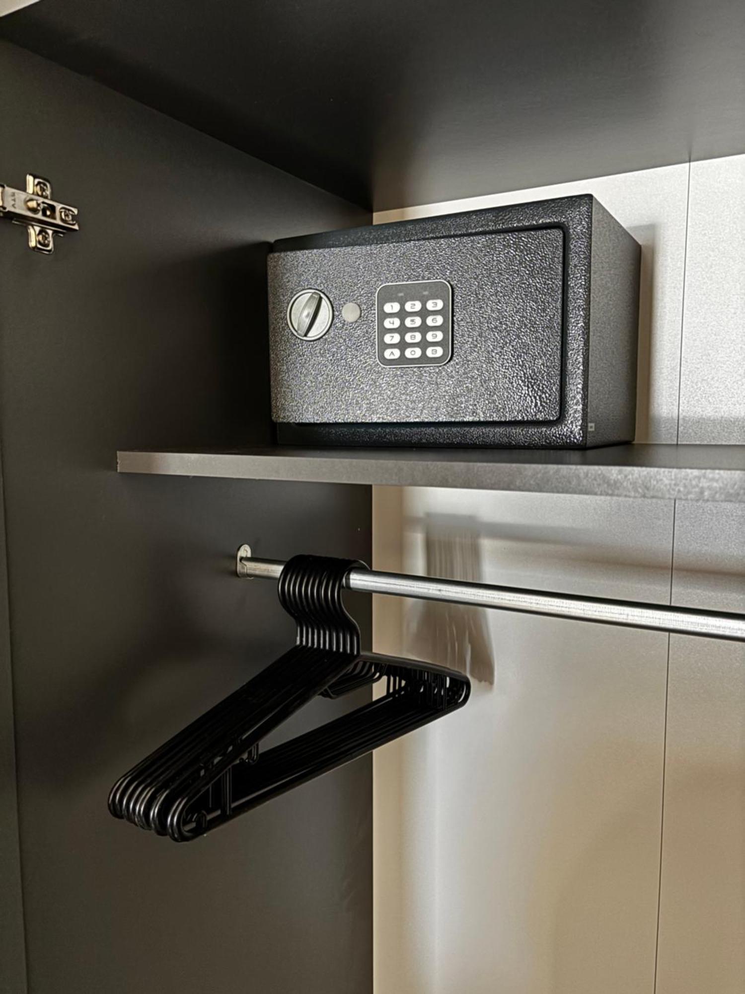 Lechtaler Alpenblick Landeck - Privatzimmer & Ferienwohnung ภายนอก รูปภาพ