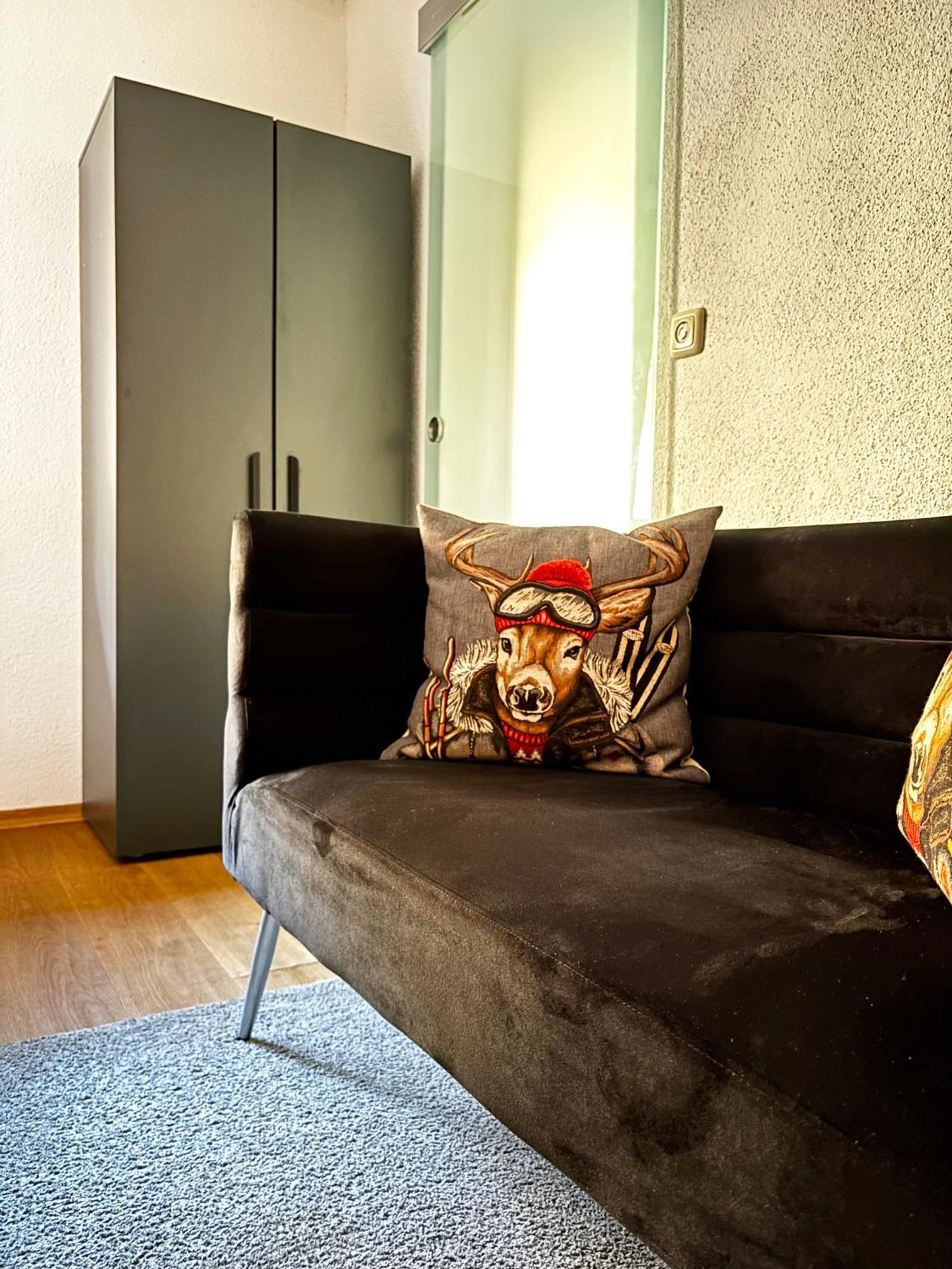 Lechtaler Alpenblick Landeck - Privatzimmer & Ferienwohnung ภายนอก รูปภาพ