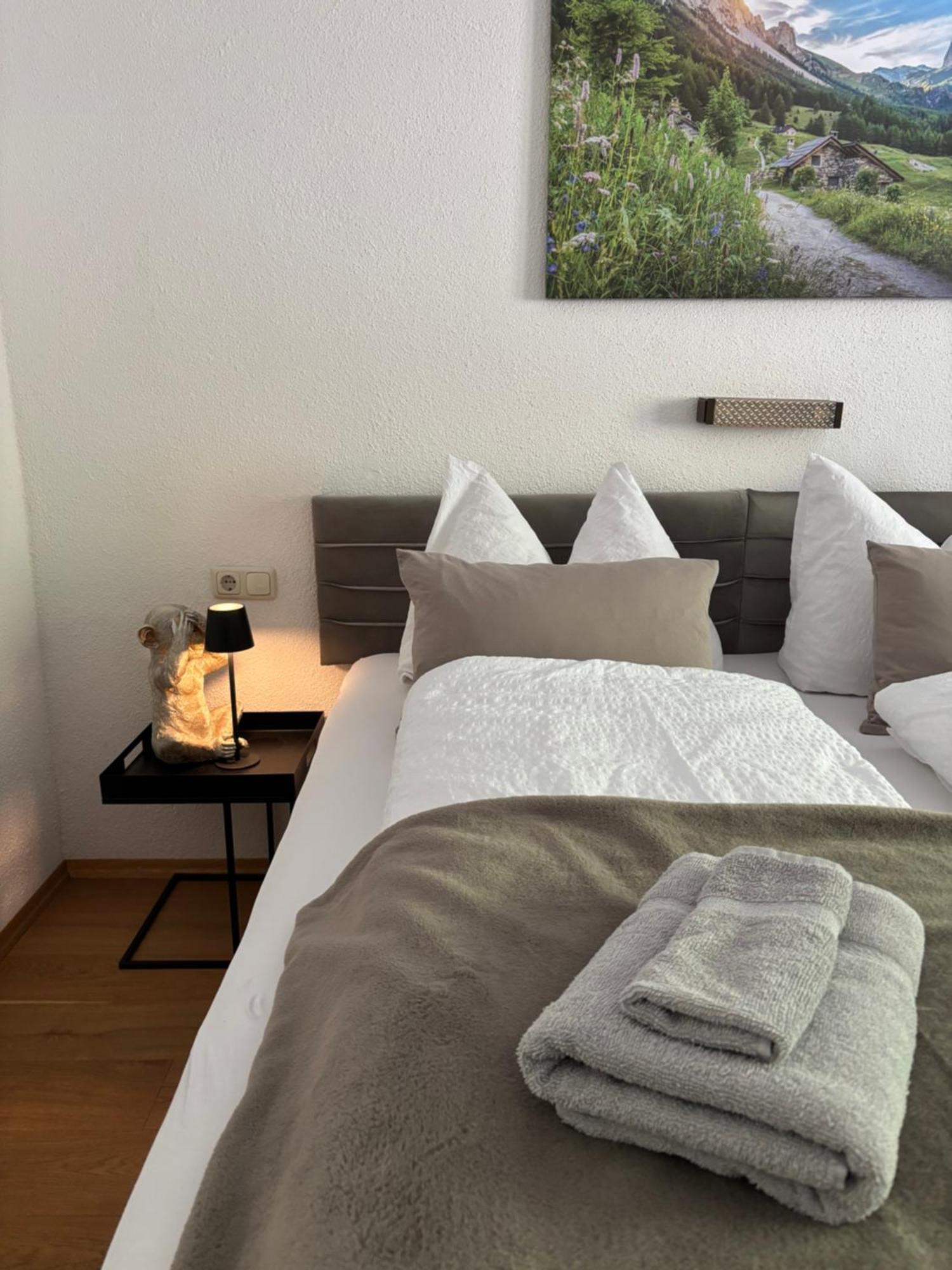 Lechtaler Alpenblick Landeck - Privatzimmer & Ferienwohnung ภายนอก รูปภาพ